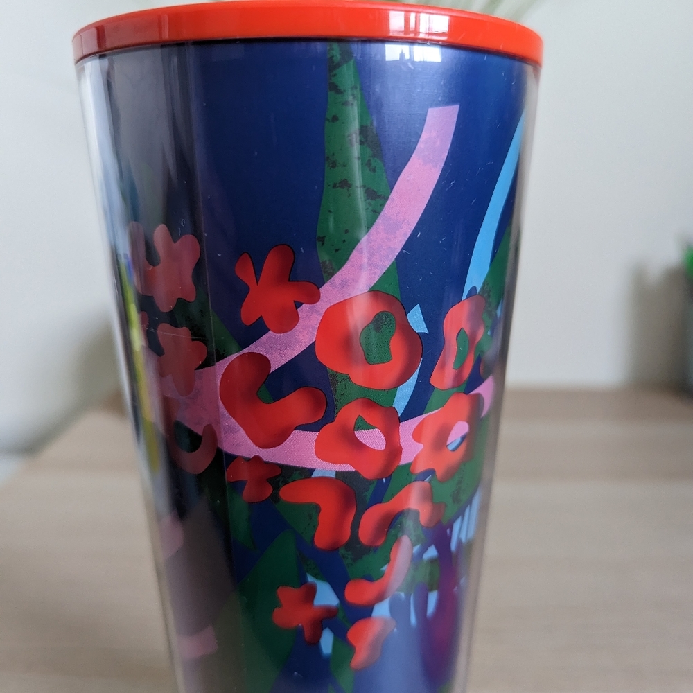 Starbucks cup - Picture 5 of 9